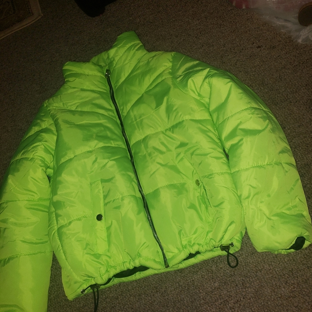 croped Neon green reflective puffer jacket